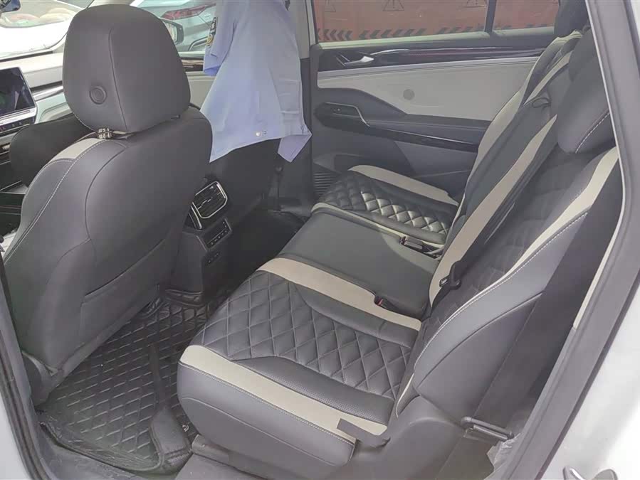 Volkswagen ID.6 Crozz 2021 car image #12