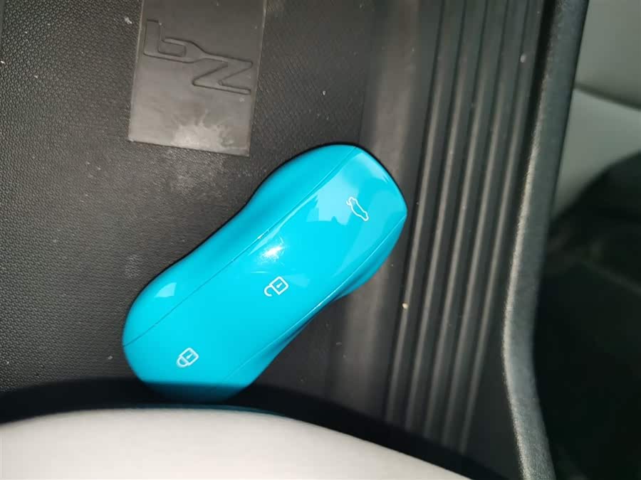 Toyota bZ3 2024 immagine di auto #12