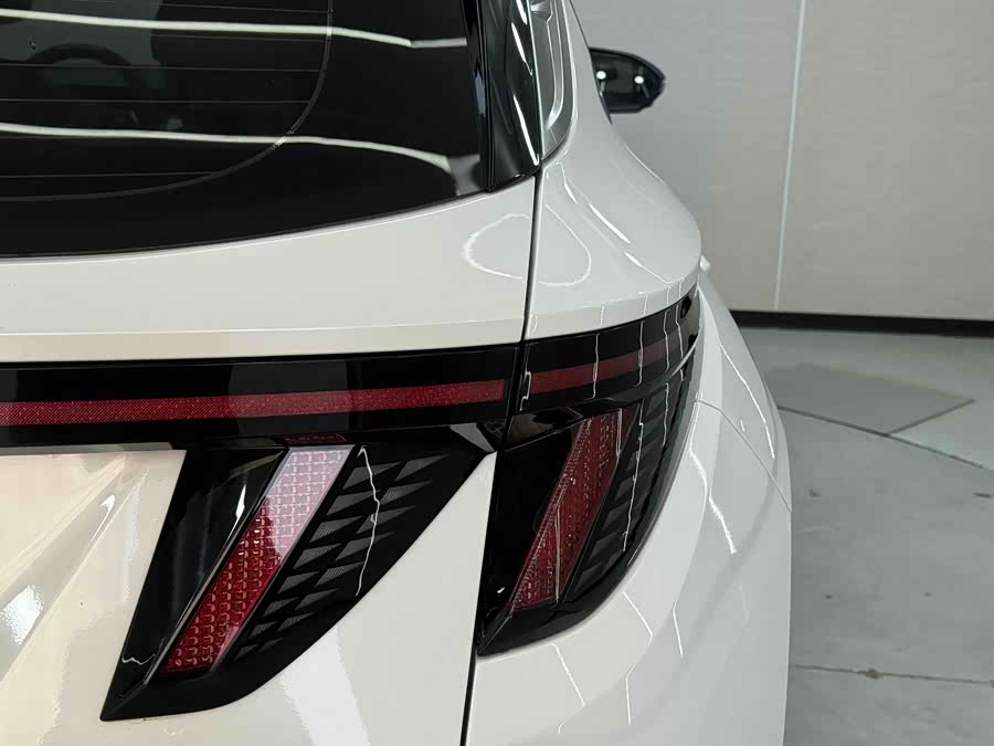 Hyundai Tucson 2021 car image #12