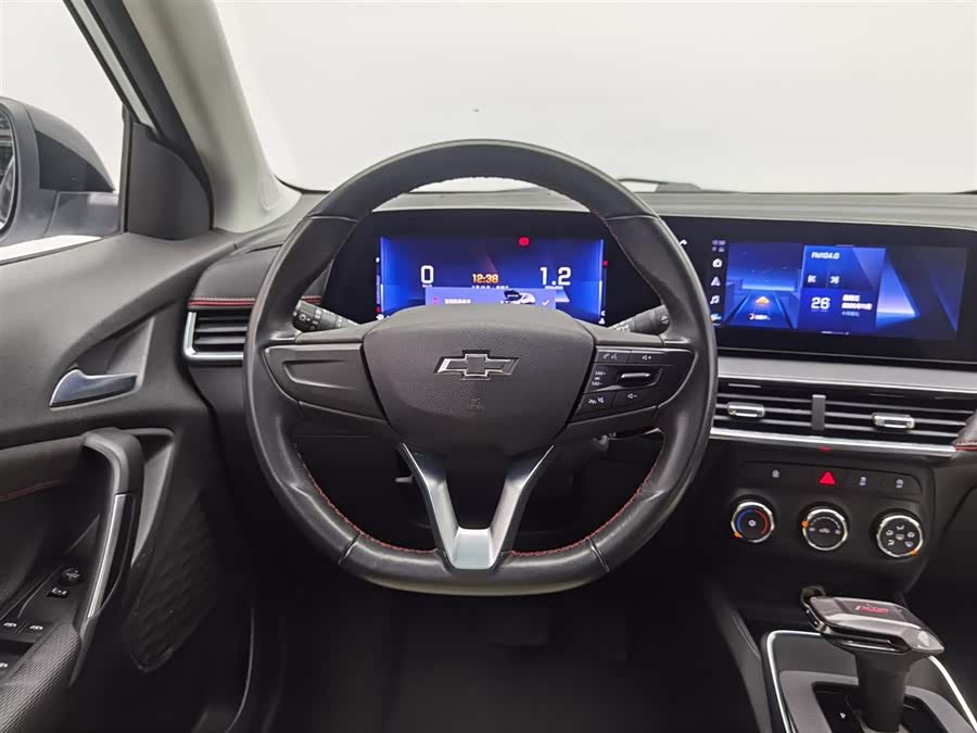 Chevrolet Tracker 2022 immagine di auto #12