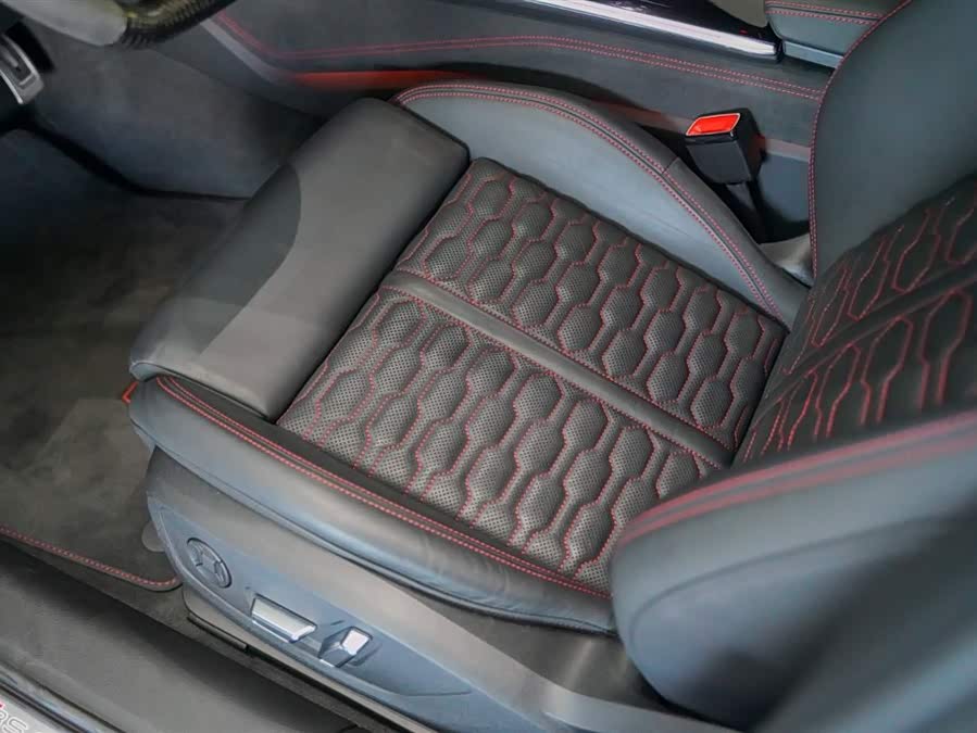 Audi RS 6 2024 immagine di auto #12