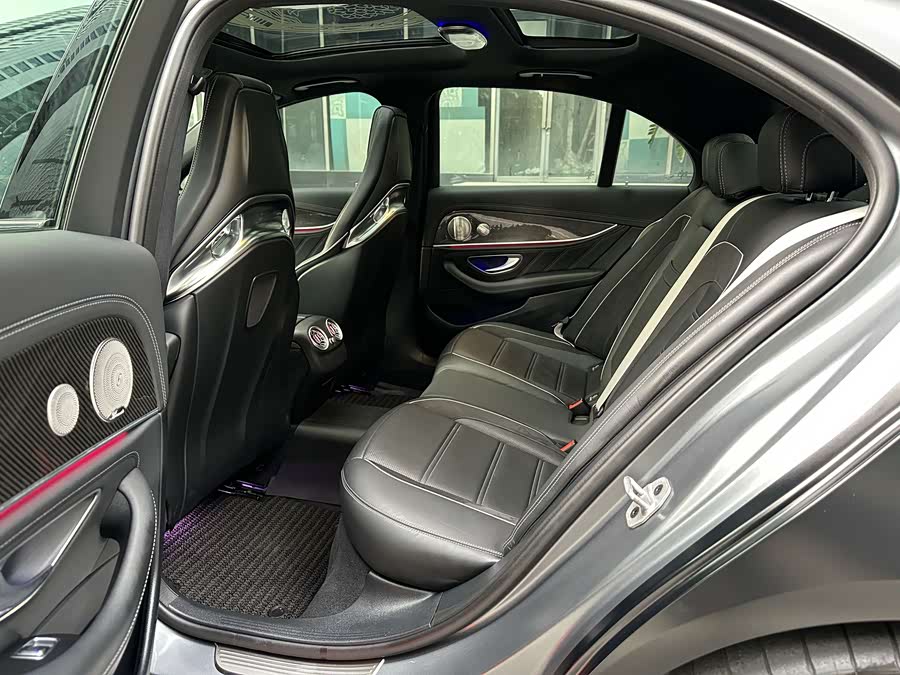 Mercedes-Benz E AMG 2021 صورة سيارة #12