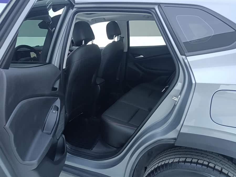 Chevrolet Tracker 2022 car image #12