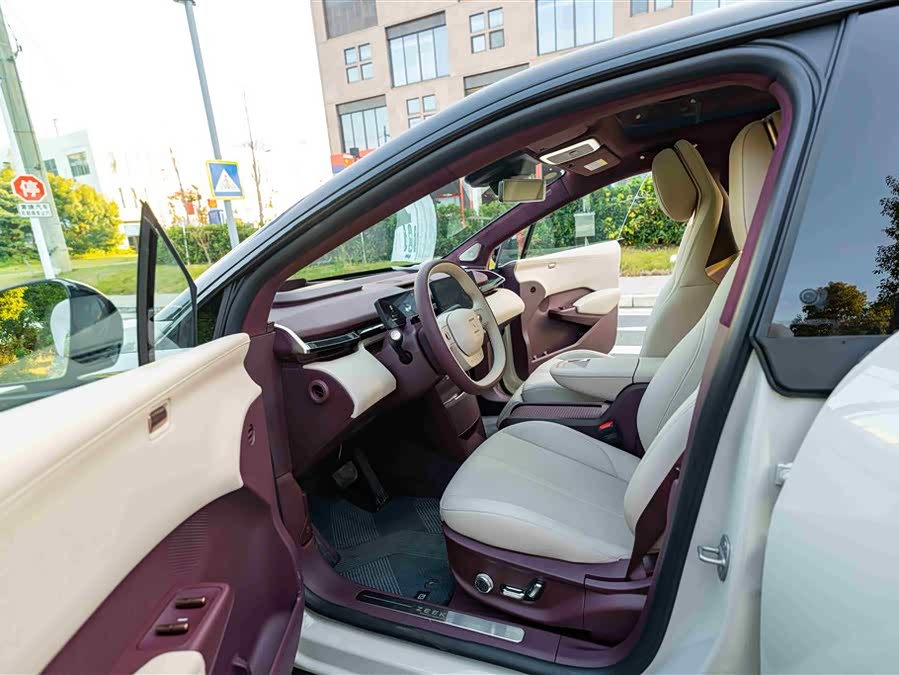 Zeekr X 2024 car image #12