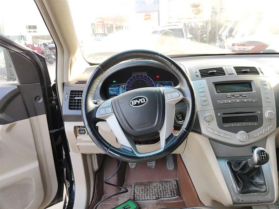 BYD S6 2014 #12 BYD S6 2014 car image #12