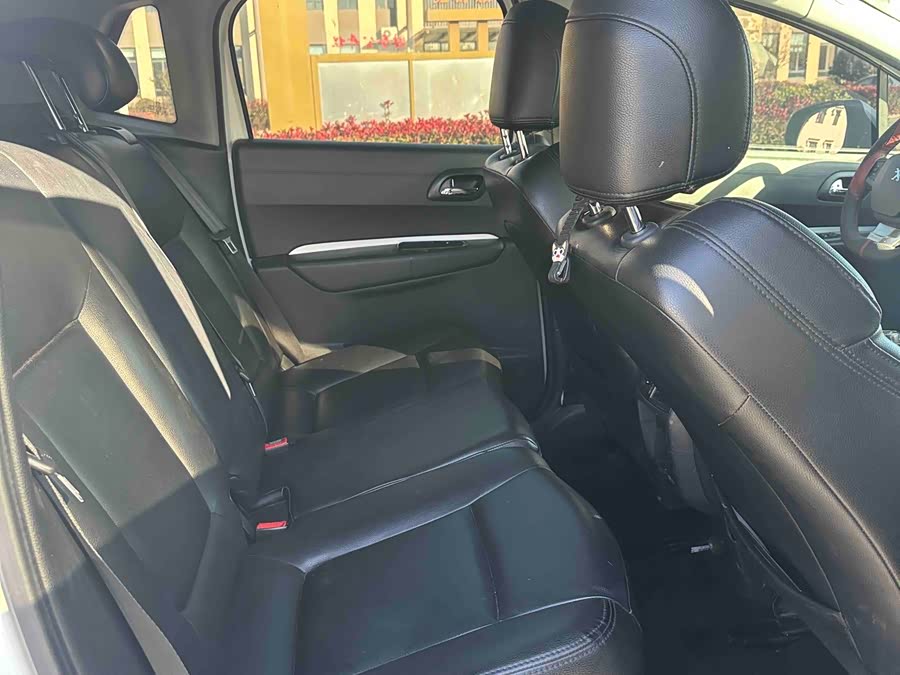 Peugeot 3008 2017 car image #12