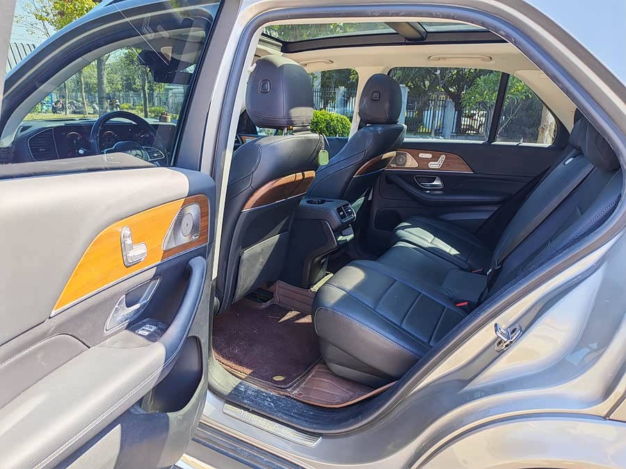 Mercedes-Benz GLE Class New Energy 2021 car image #12