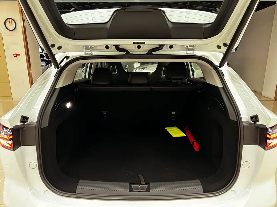 Roewe D5X DMH 2025 car image #12