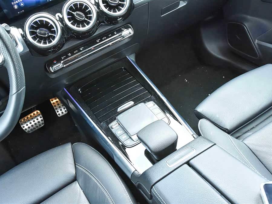 Mercedes-Benz EQB Class 2025 #12 Mercedes-Benz EQB Class 2025 car image #12