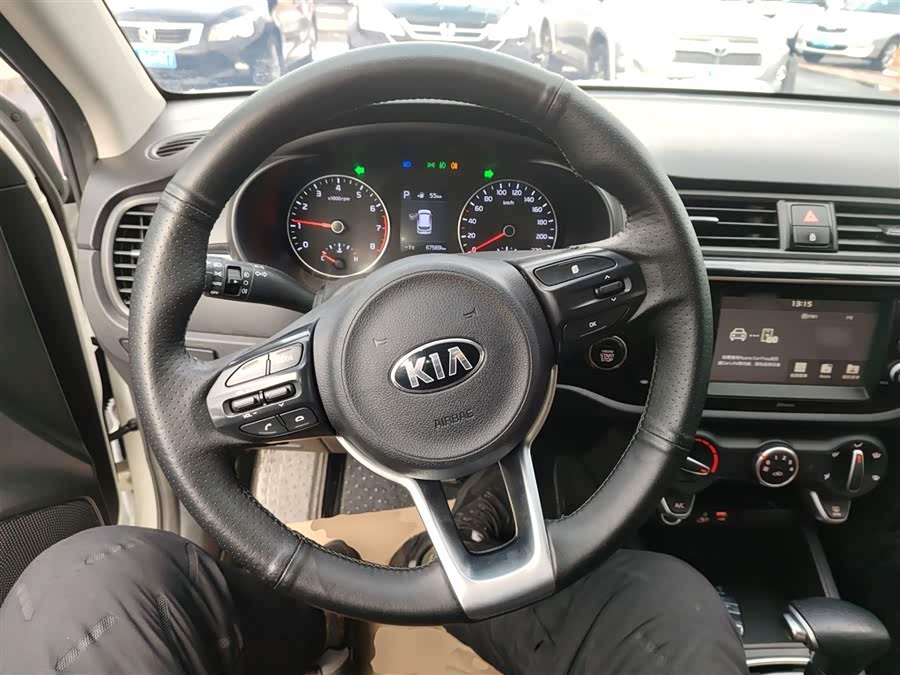 Kia Rio Cross 2017 صورة سيارة #12