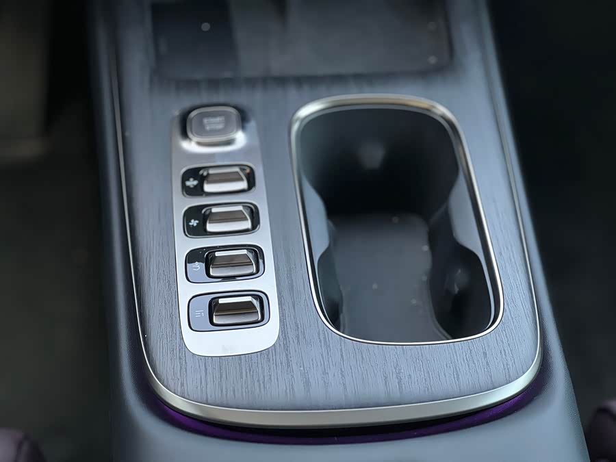 MI SU7 2025 car image #12