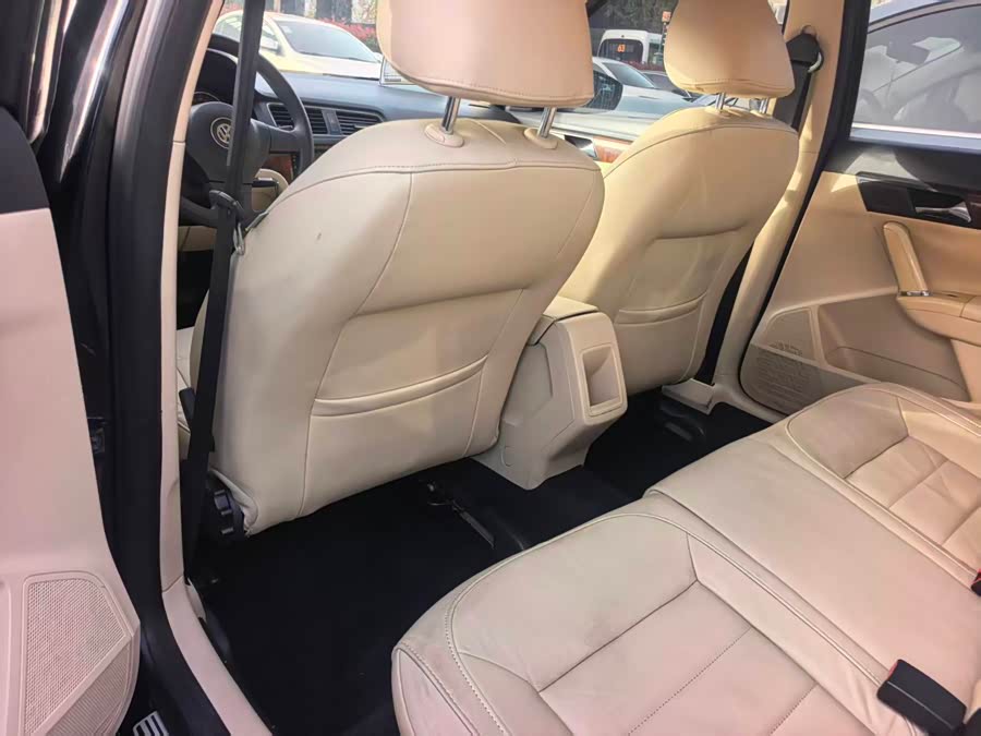 Volkswagen Lavida 2014 car image #12