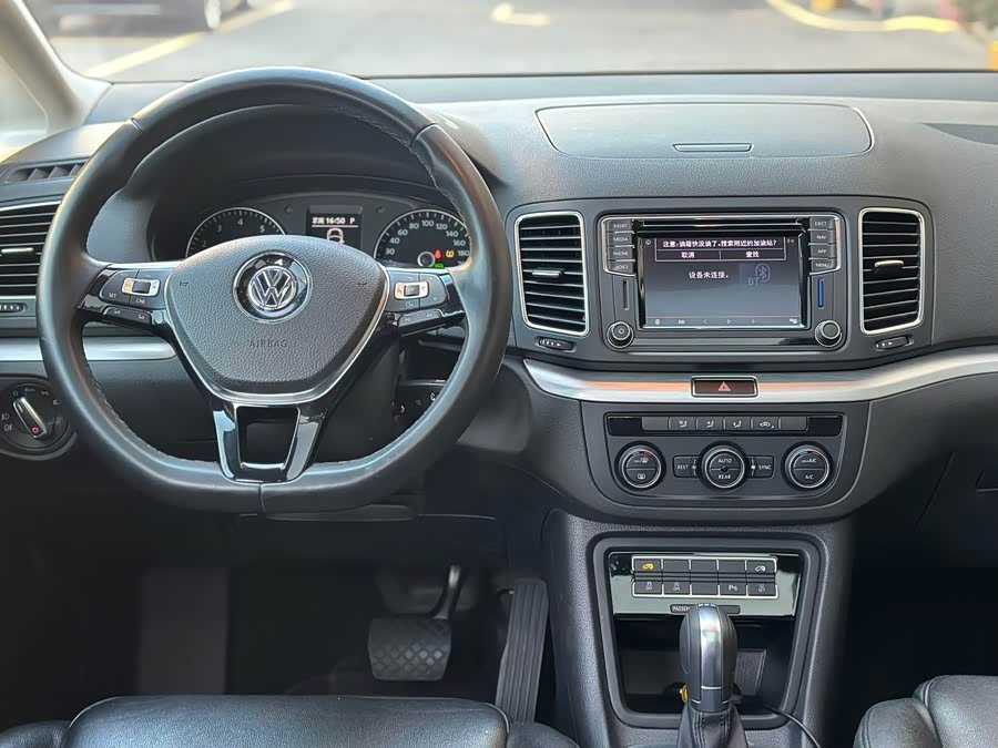 Volkswagen Sharan 2018 immagine di auto #12