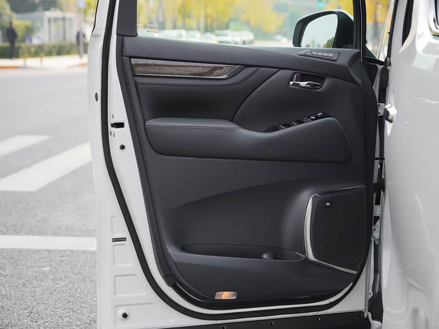 Toyota Alphard 2019 immagine di auto #12