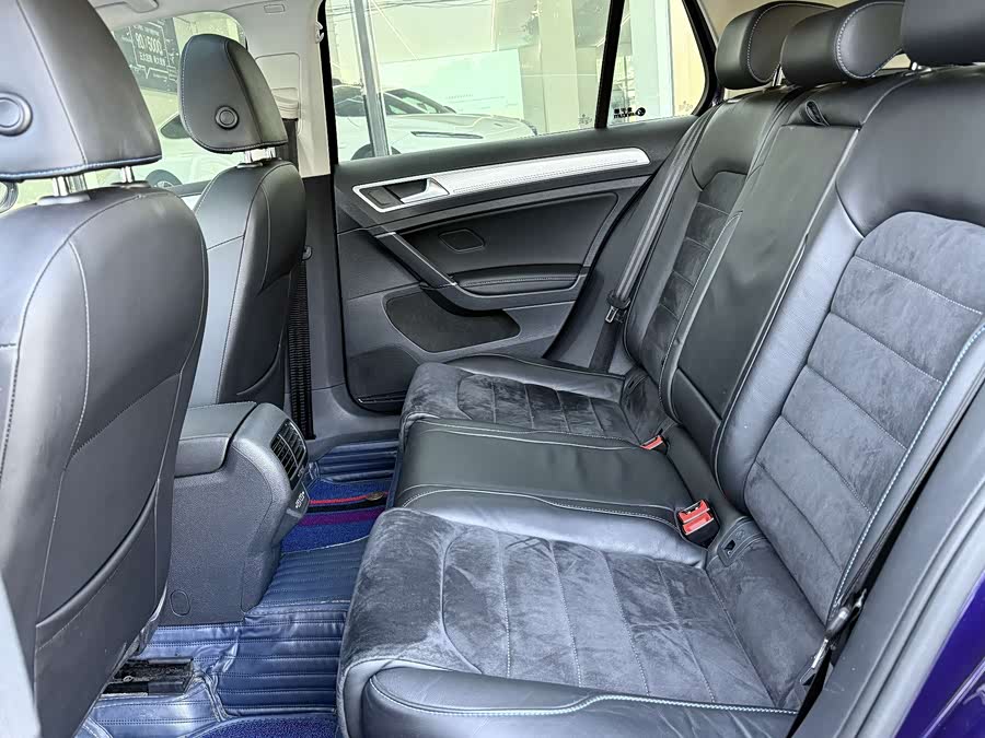 Volkswagen Golf Pure Electric 2020 #12 Volkswagen Golf Pure Electric 2020 car image #12