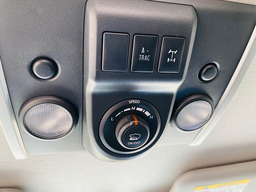 Toyota FJ Cruiser 2017 #12 Toyota FJ Cruiser 2017 car image #12