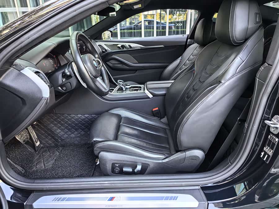 BMW 8 Series 2023 car image #12