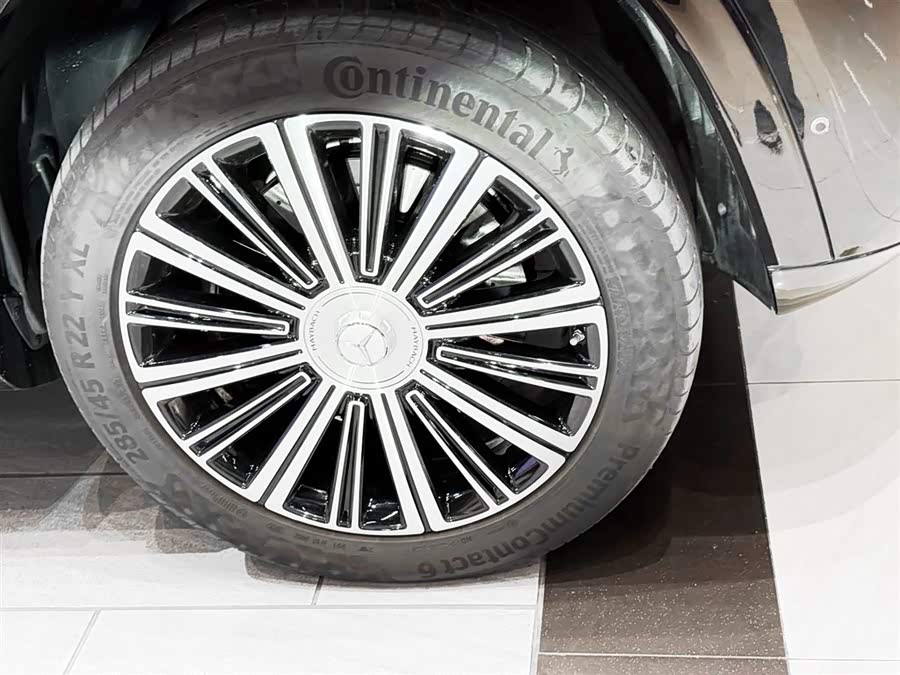 Mercedes-Benz Maybach GLS 2023 car image #12