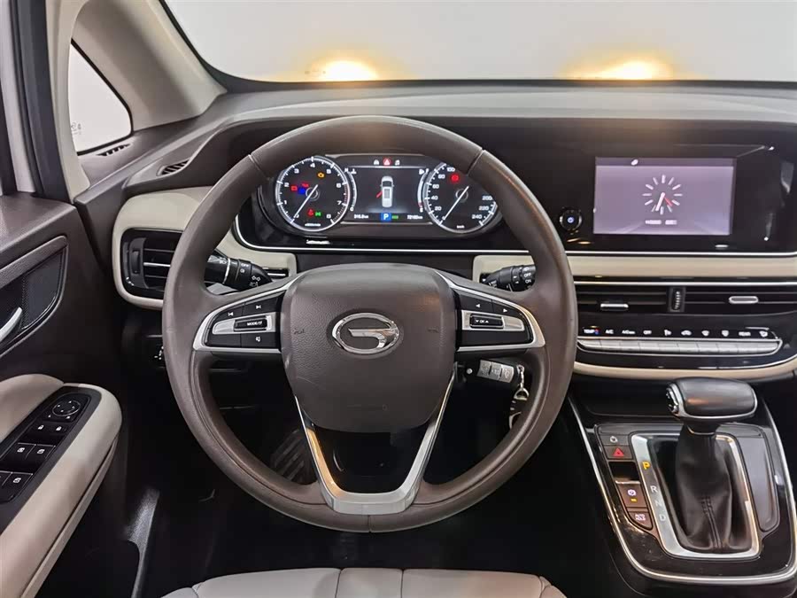 GAC Trumpchi M6 2019 car image #12