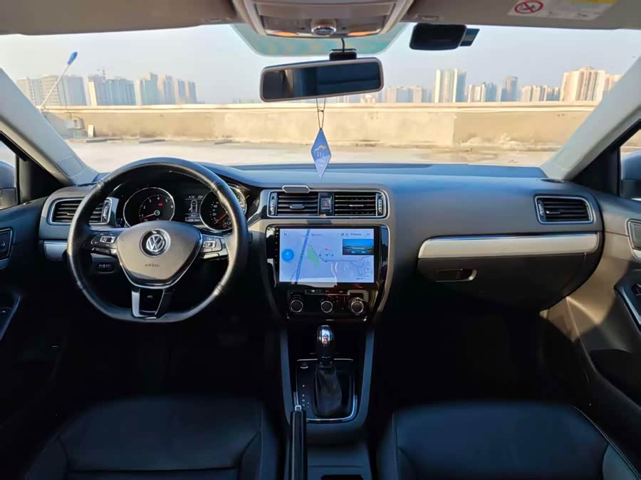 Volkswagen Sagitar 2019 imagem de carro #12