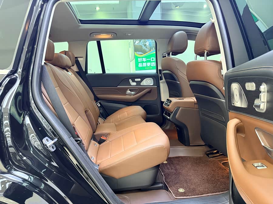 Mercedes-Benz GLS Class 2024 car image #12