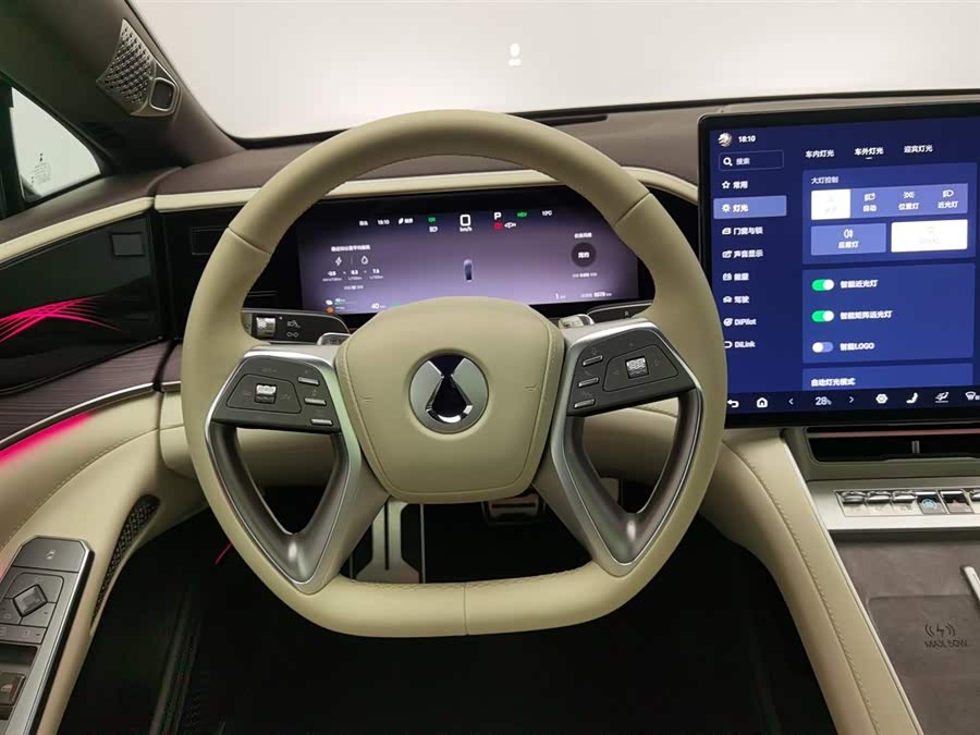 Denza Z9 2024 صورة سيارة #12