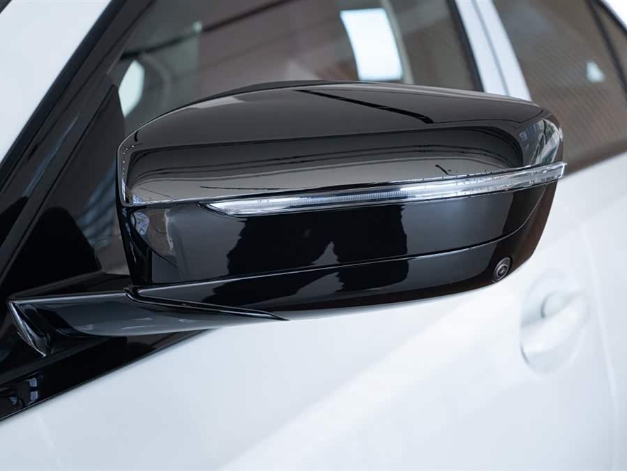 BMW i3 2025 car image #12