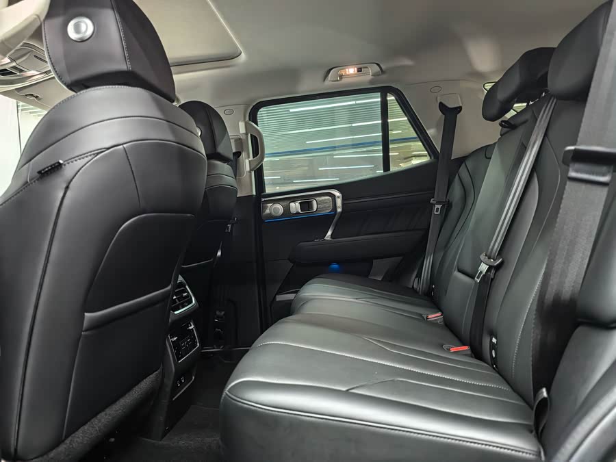 Tank 400 2025 imagem de carro #12