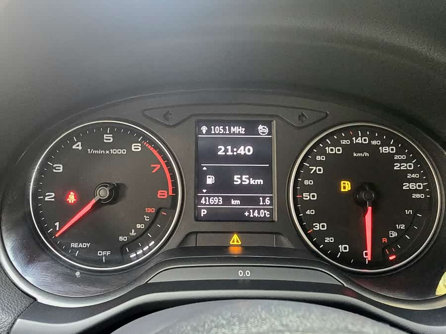 Audi Q2L 2022 car image #12