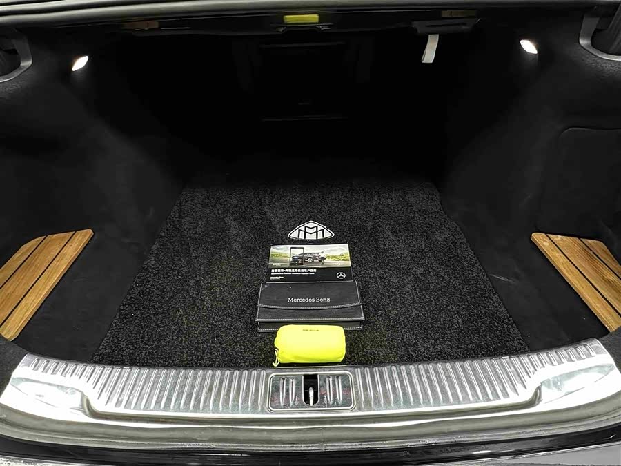 Mercedes-Benz Maybach S Class 2021 car image #12