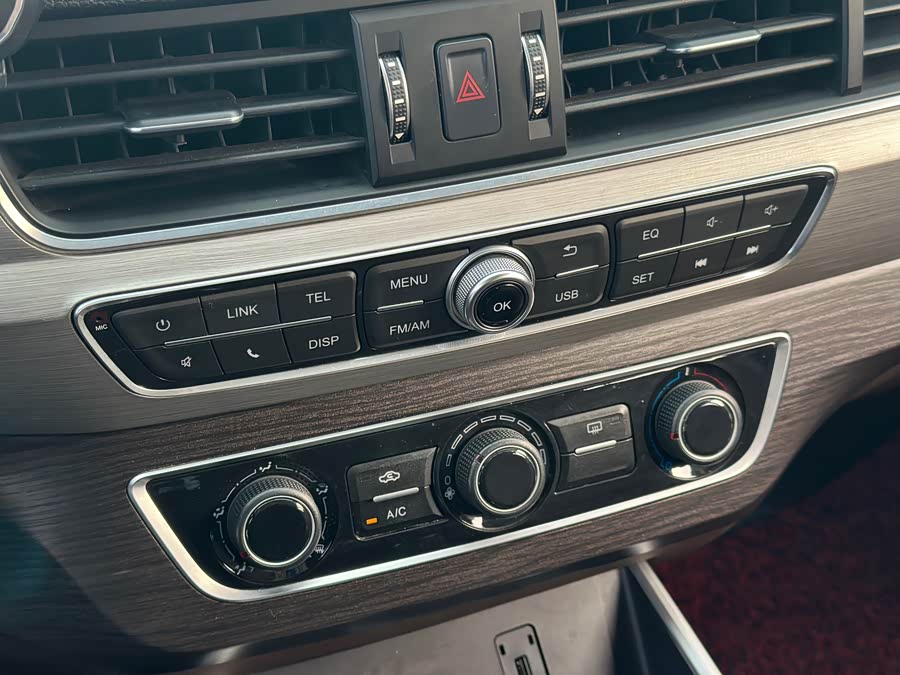 Forthing SX6 2018 #12 Forthing SX6 2018 imagen de coche #12