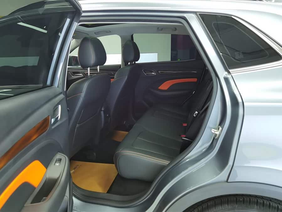 Roewe RX3 2022 car image #12