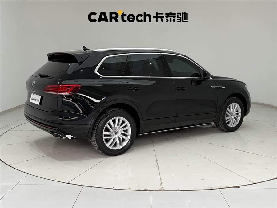 Volkswagen Touareg 2023 immagine di auto #12