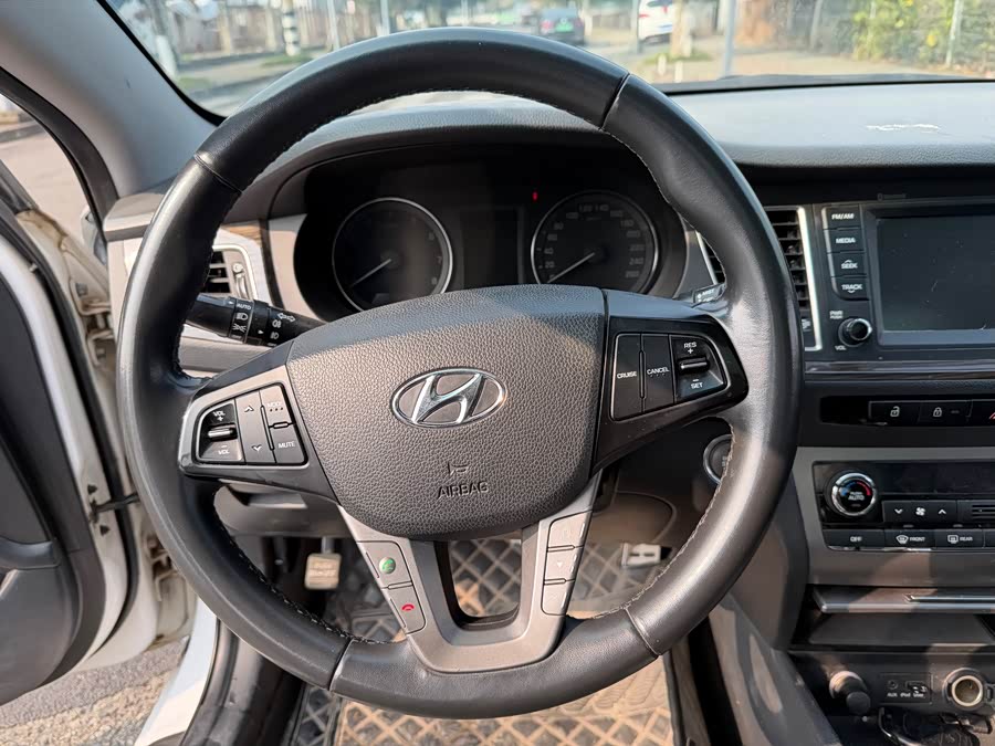 Hyundai Mistra 2016 #12 Hyundai Mistra 2016 car image #12