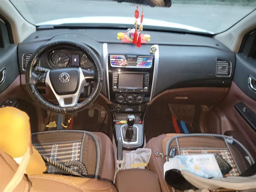 Forthing SX6 2016 #12 Forthing SX6 2016 car image #12