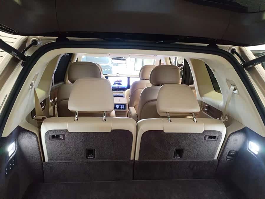 AITO 问界 问界M9 汽车图片 #12