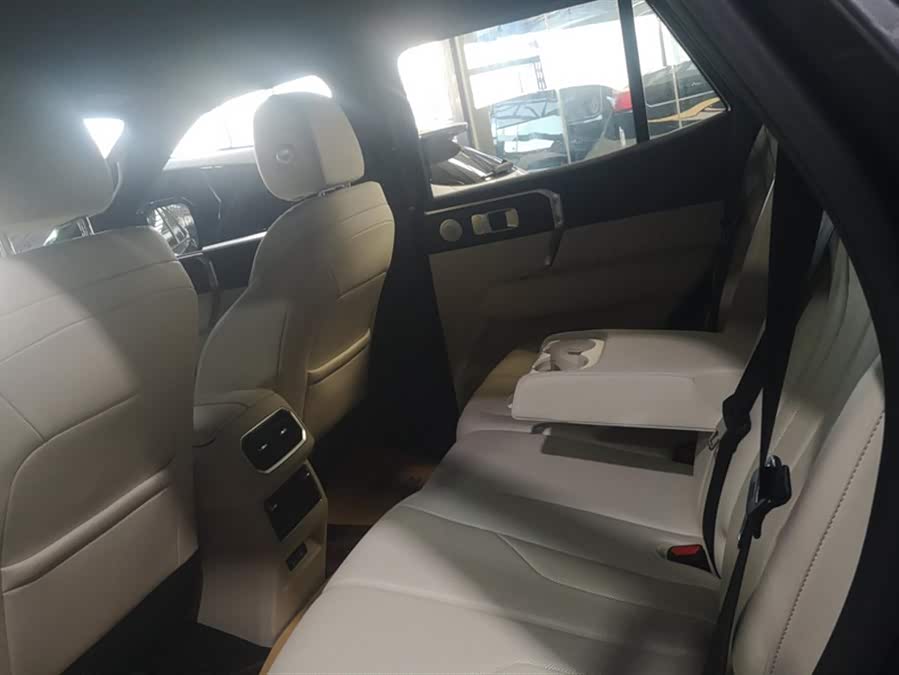 Tank 400 2025 car image #12