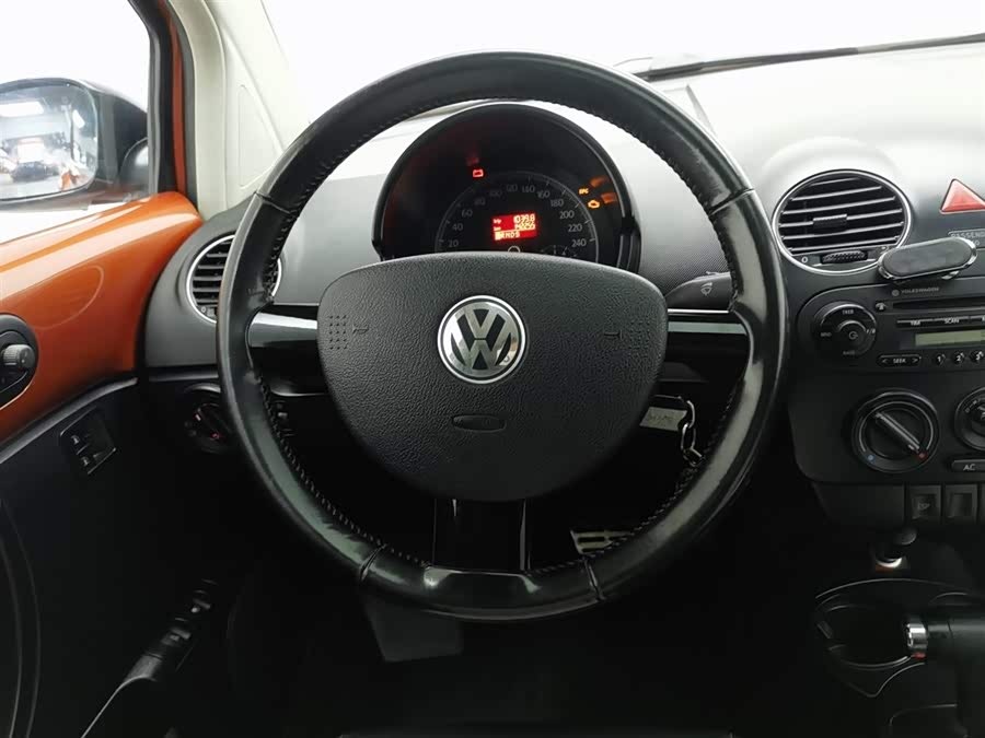 Volkswagen Beetle 2011 immagine di auto #12