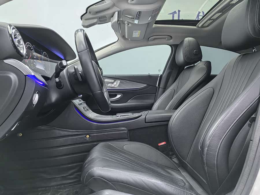 Mercedes-Benz CLS Class 2019 car image #12