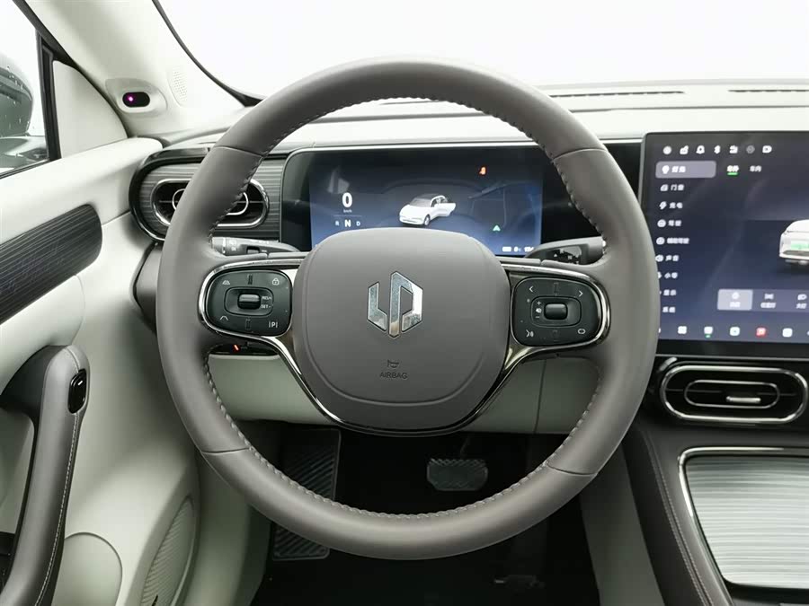 Leapmotor C11 2025 car image #12