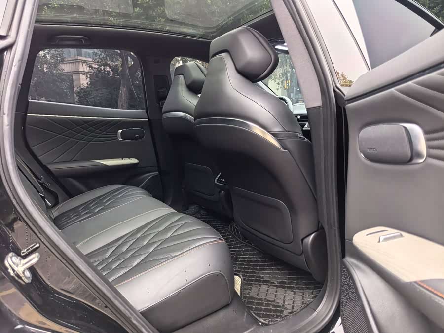 Deepal S07 2023 car image #12
