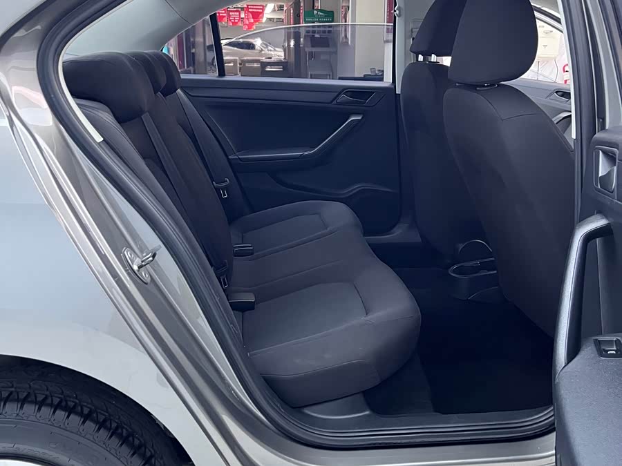 Volkswagen Jetta 2014 immagine di auto #12