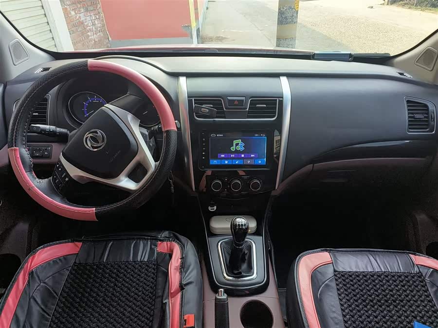 Forthing SX6 2016 car image #12