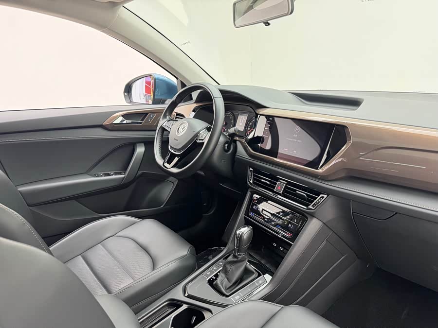 Volkswagen Tharu 2022 #12 Volkswagen Tharu 2022 car image #12