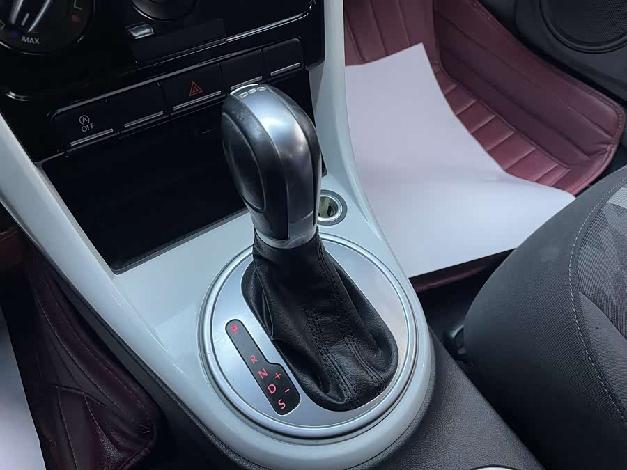 Volkswagen Beetle 2017 immagine di auto #12