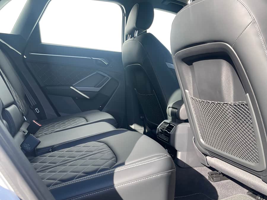 Audi Q3 2025 #12 Audi Q3 2025 car image #12