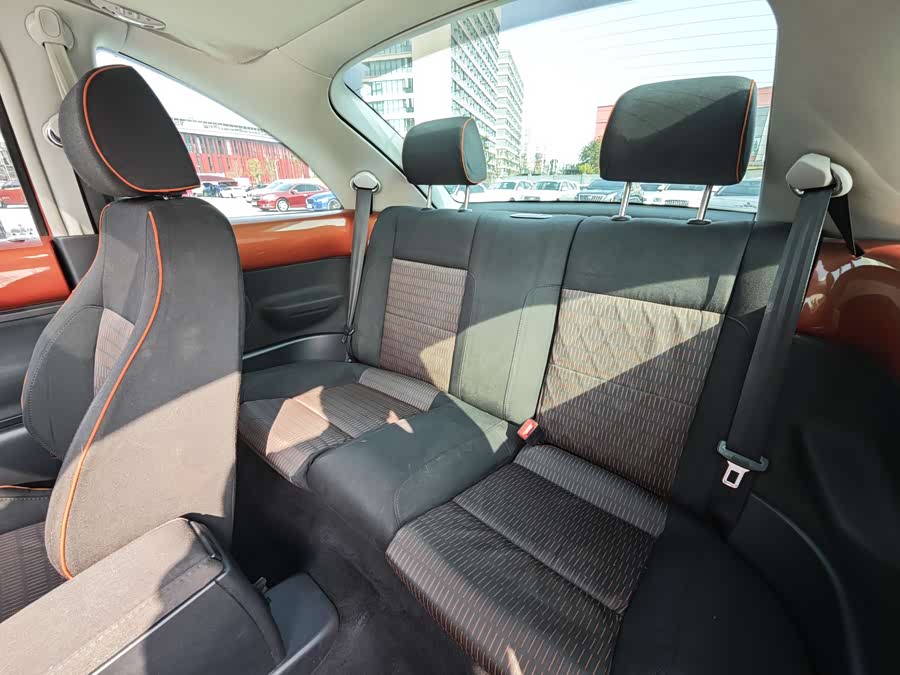 Volkswagen Beetle 2011 immagine di auto #12