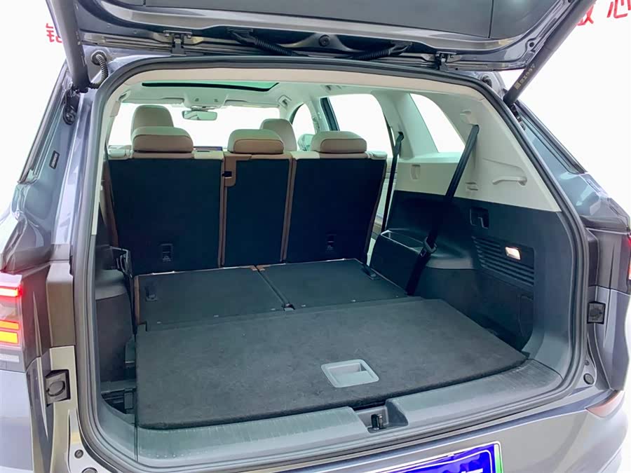 Volkswagen ID.6 X 2022 car image #12