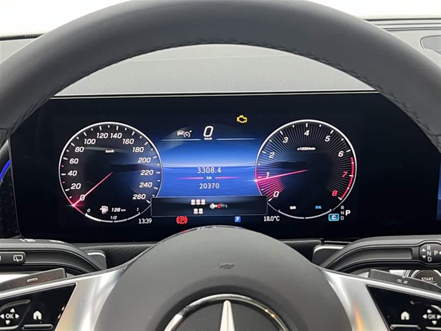 Mercedes-Benz GLB Class 2024 #12 Mercedes-Benz GLB Class 2024 car image #12