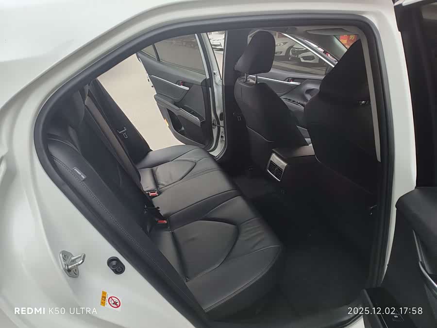 Toyota Camry 2018 صورة سيارة #12